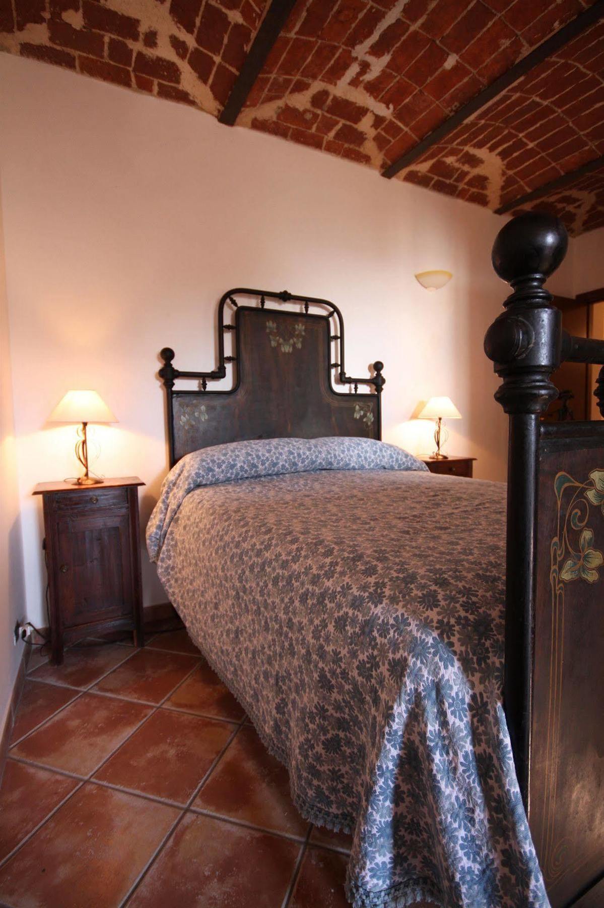Relais San Desiderio Bed and Breakfast Calliano  Εξωτερικό φωτογραφία